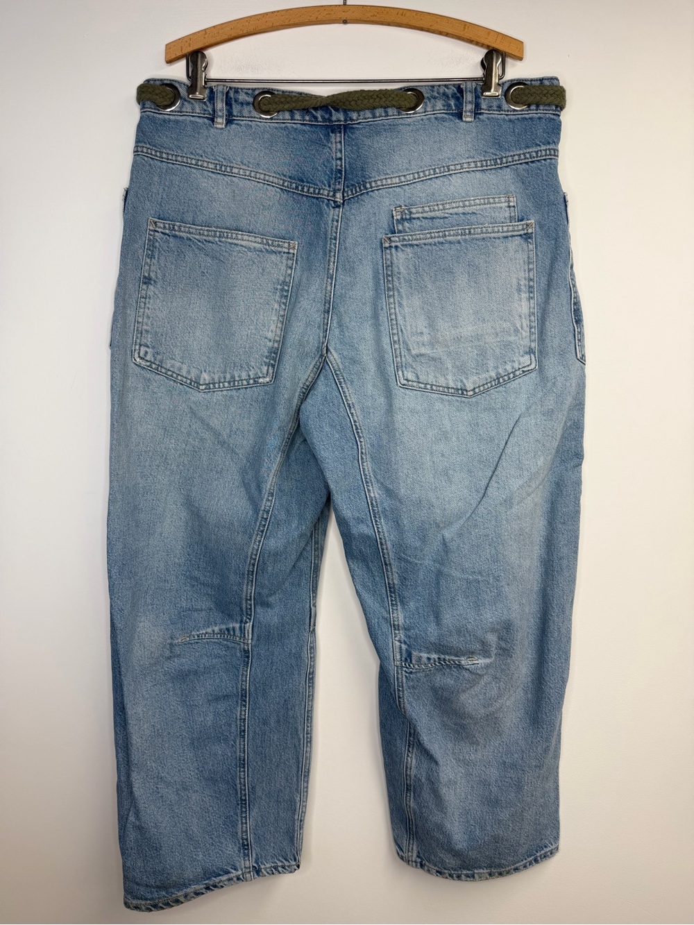Free People We The Free Moxie Pull-On Barrel Jeans Size 30 - Picture 6 of 9